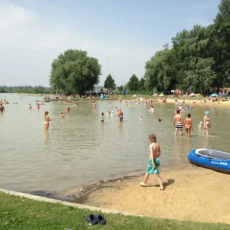 بيت للعطل In 18465 *