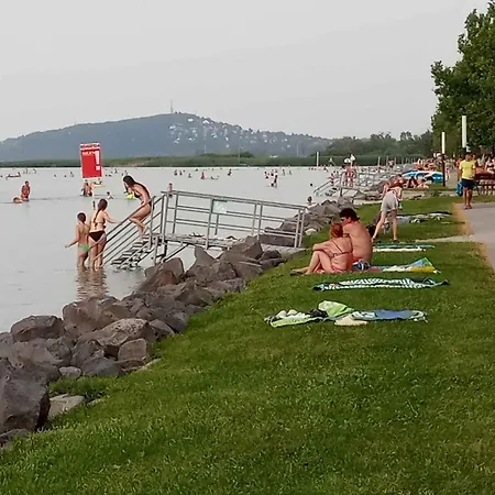 بيت للعطل In 18465 *