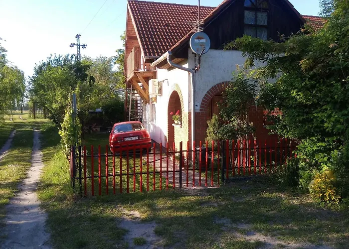 In 18465 * Balatonfenyves